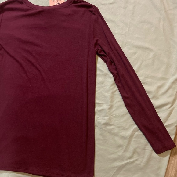 Emma Expression Maternity Top - Picture 9 of 9